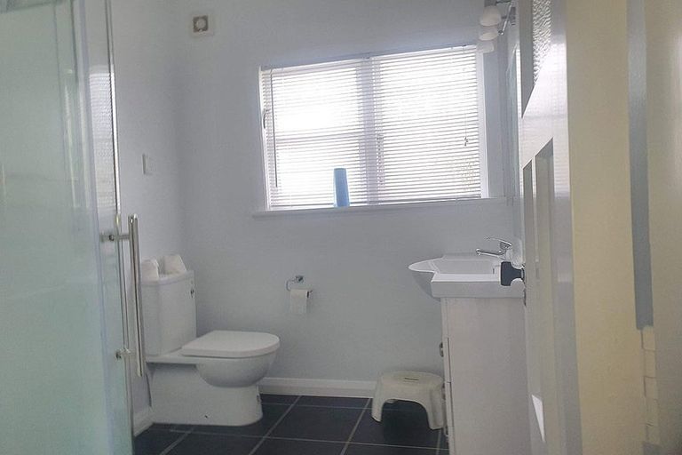 Photo of property in 3 Elizabeth Street, Moera, Lower Hutt, 5010