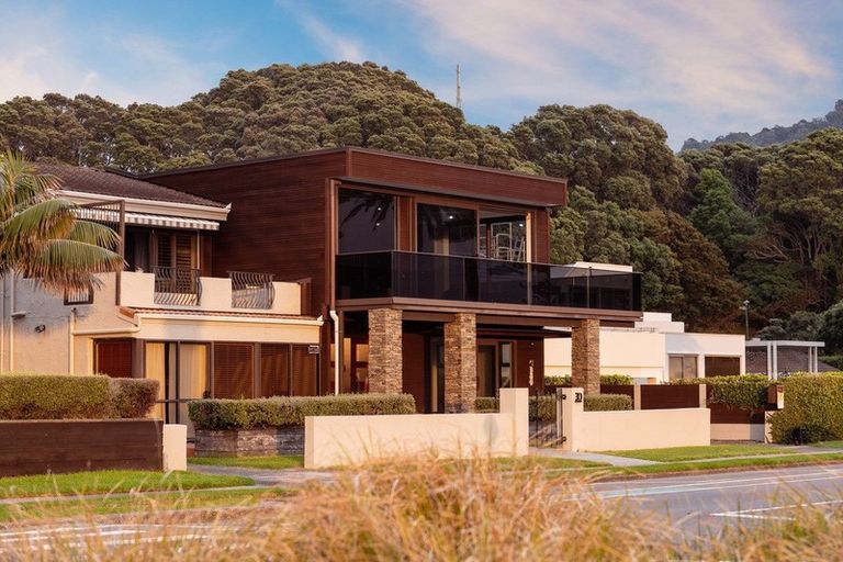 Photo of property in 30 Marine Parade, Mount Maunganui, 3116