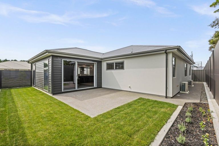 Photo of property in 9 George Yee Place, Taradale, 4112