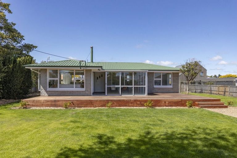 Photo of property in 28 Sylvia Street, Parklands, Christchurch, 8083