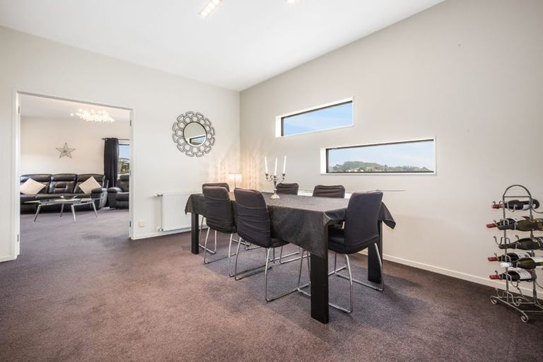 Photo of property in 4 Helm Place, Whitby, Porirua, 5024