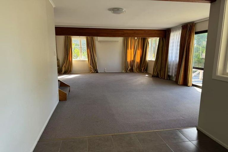 Photo of property in 572 Beach Road, Rothesay Bay, Auckland, 0630
