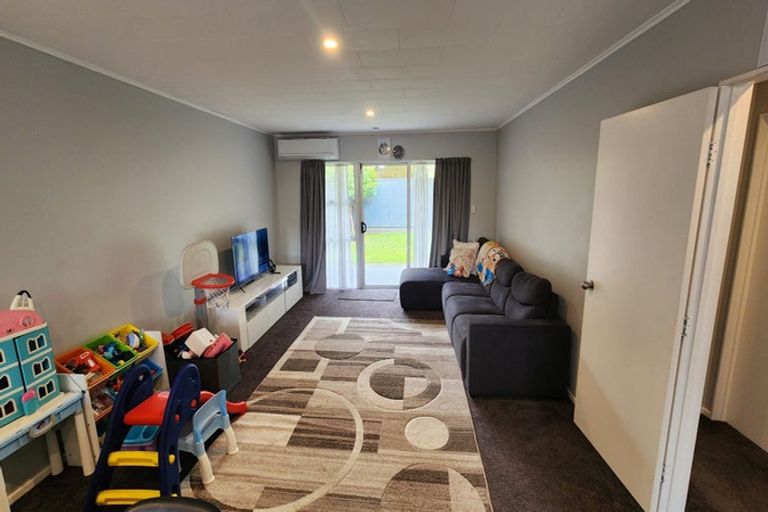 Photo of property in 2/80 Airlie Road, Plimmerton, Porirua, 5026