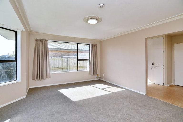 Photo of property in 5 Ballymena Drive, Belfast, Christchurch, 8051