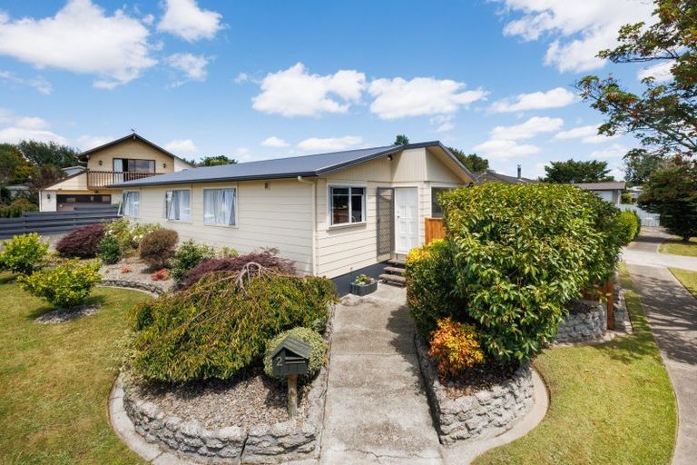 Photo of property in 2 Capri Place, Awapuni, Palmerston North, 4412