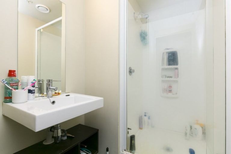 Photo of property in Cube Apartments, 7j/242 Taranaki Street, Mount Cook, Wellington, 6011