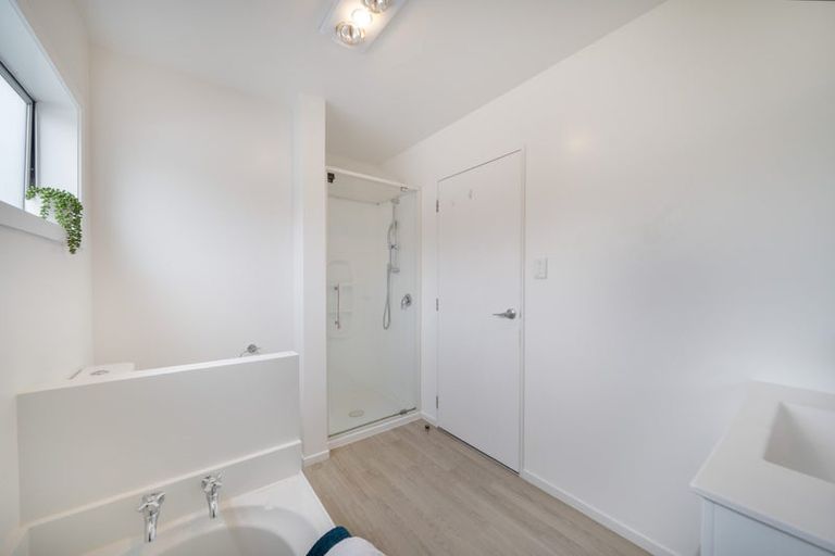 Photo of property in 8a Alister Way, Churton Park, Wellington, 6037