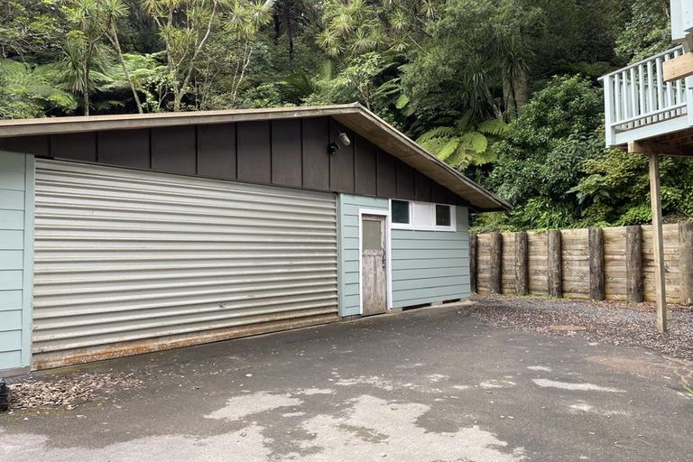 Photo of property in 75 Park Road, Titirangi, Auckland, 0604