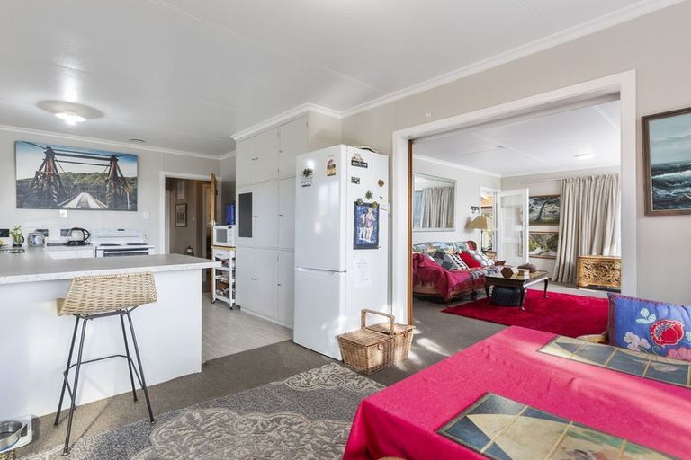 Photo of property in 6 Omata Road, Westown, New Plymouth, 4310