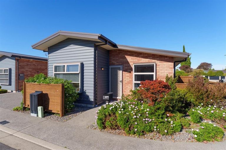 Photo of property in 28/56 Gladson Avenue, Sockburn, Christchurch, 8042