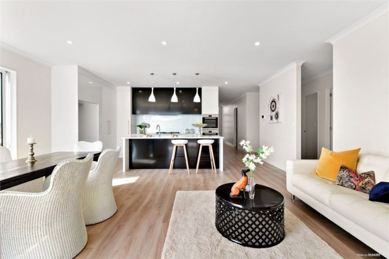 Photo of property in 27 Maka Terrace, Orewa, 0931