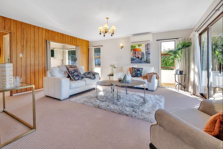 Photo of property in 23 Callender Place, Shelly Park, Auckland, 2014