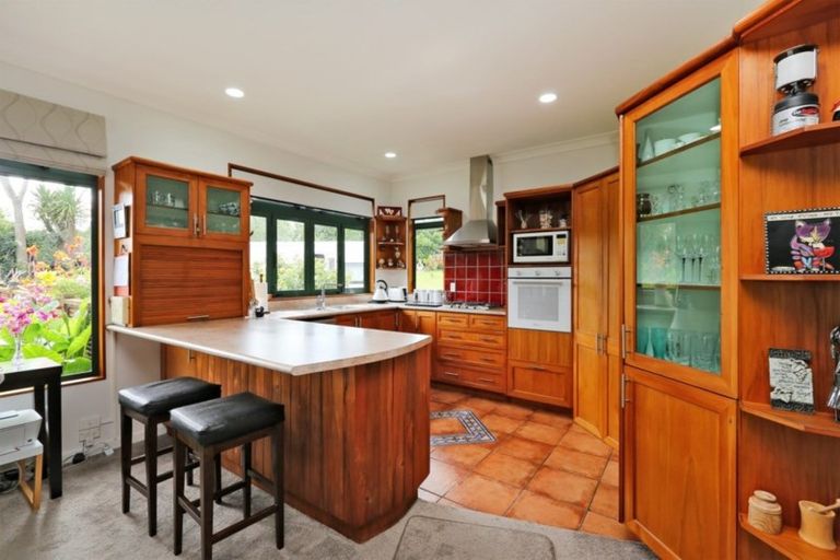 Photo of property in 400 Porangahau Road, Waipukurau, 4282