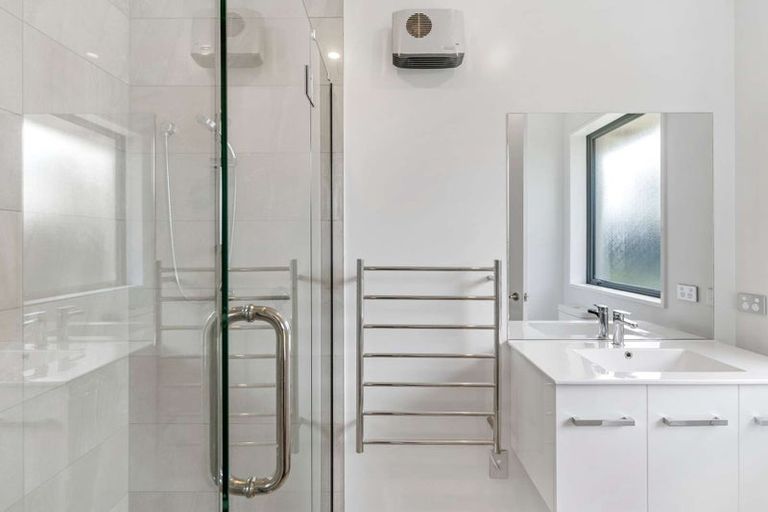 Photo of property in 5 New Creek Mews, Rolleston, 7614