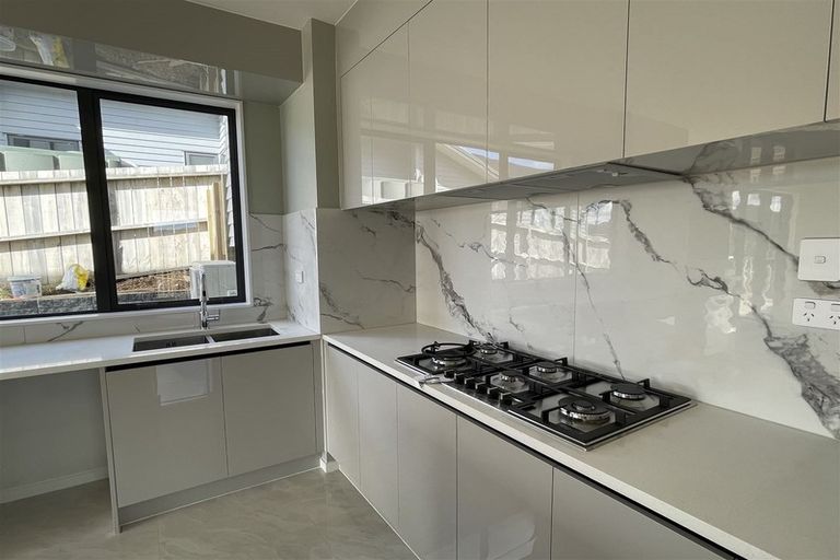 Photo of property in 4 Matuka Lane, Ranui, Auckland, 0612