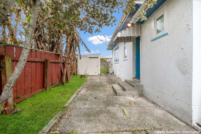 Photo of property in 104 Bartholomew Road, Levin, 5510