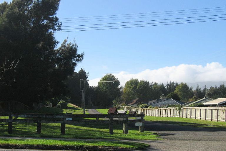 Photo of property in 155 Mazengarb Road, Paraparaumu, 5032