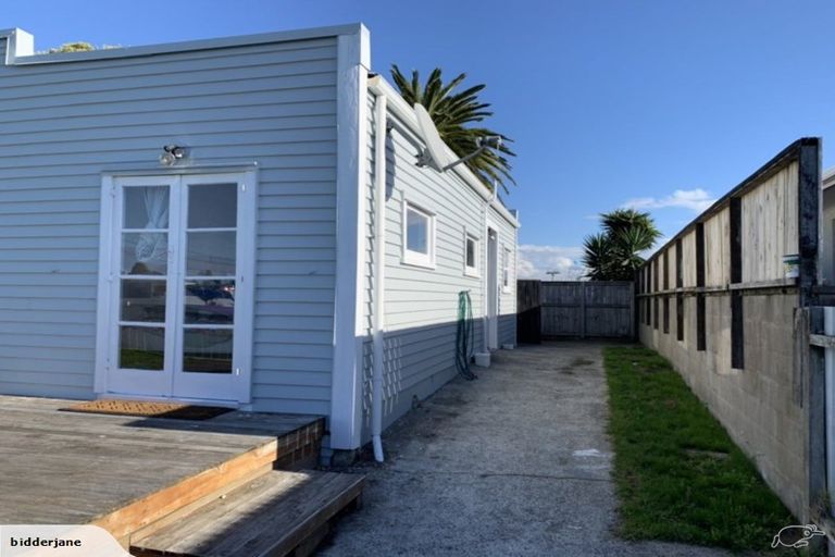 Photo of property in 7 Tay Street, Mount Maunganui, 3116