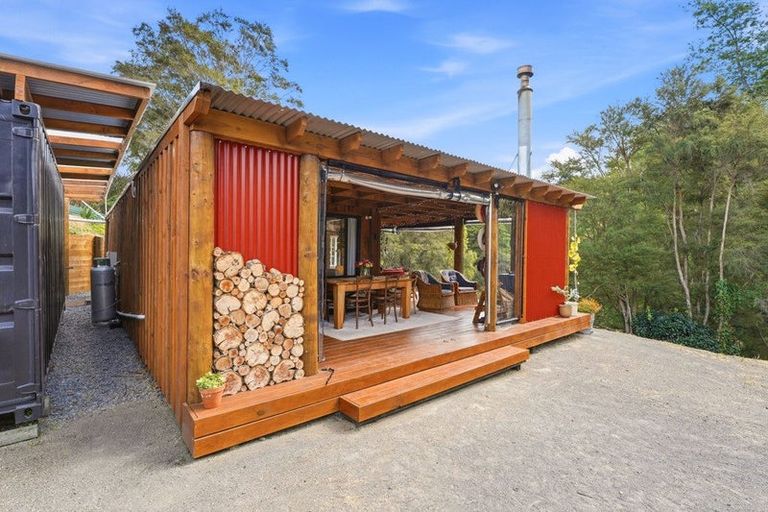 Photo of property in 16 Naumai Crescent, Mangamahu, Whanganui, 4586