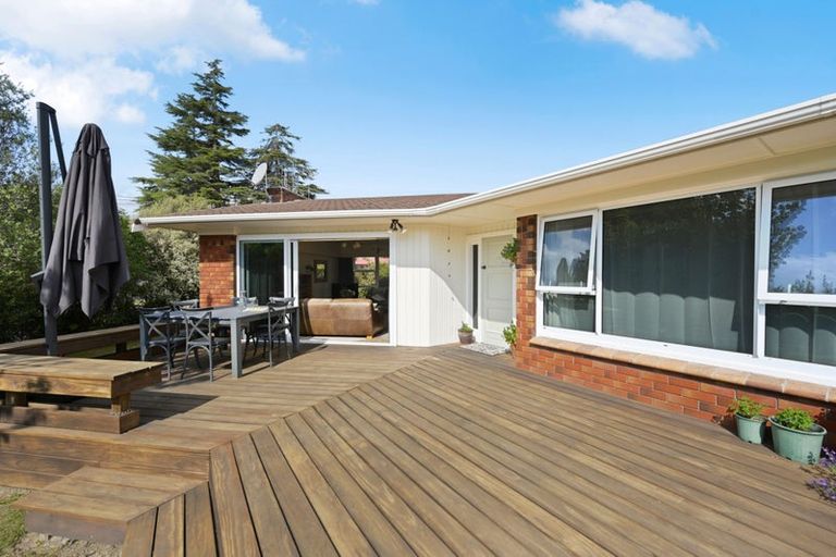 Photo of property in 6 Eton Drive, Hillcrest, Hamilton, 3216