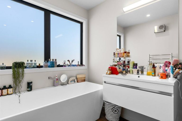 Photo of property in 30 Huntaway Close, Stoke, Nelson, 7011