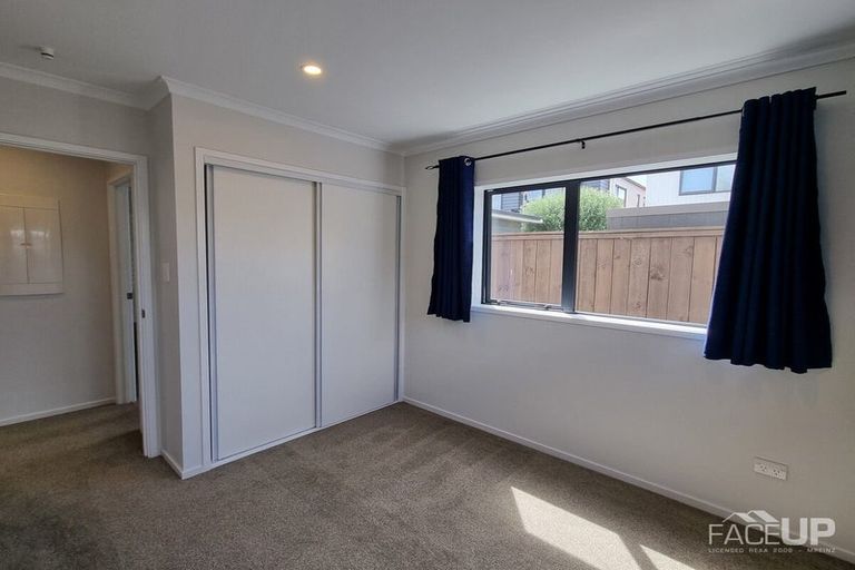 Photo of property in 33 Saltmarsh Road, Hobsonville, Auckland, 0616