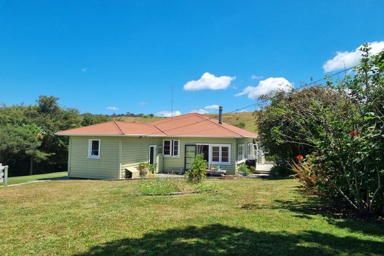 Photo of property in 17 Edwards Avenue, Henderson, Auckland, 0610