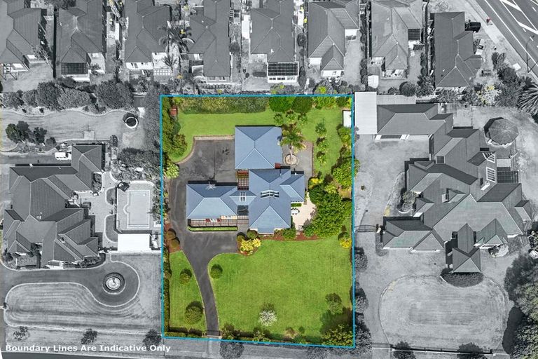 Photo of property in 18 Burgundy Park Avenue, Henderson, Auckland, 0612
