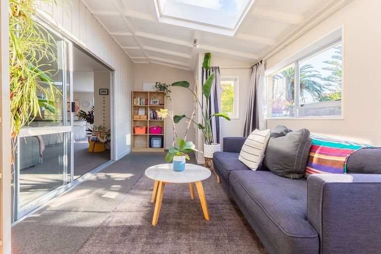 Photo of property in 49 Donovan Road, Paraparaumu Beach, Paraparaumu, 5032