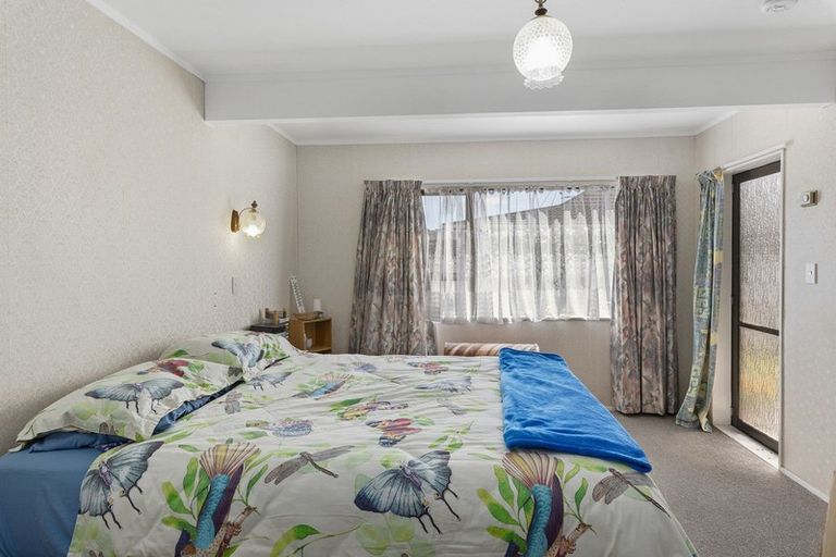 Photo of property in 38 Kapanui Road, Waikanae, 5036