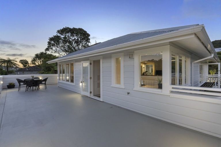 Photo of property in 21 Simla Crescent, Khandallah, Wellington, 6035