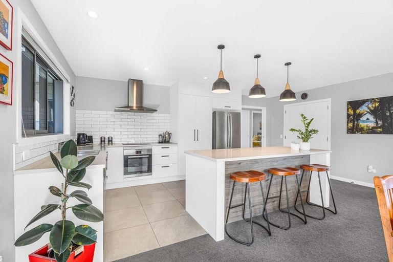 Photo of property in 102 Kupe Drive, Whitianga, 3510