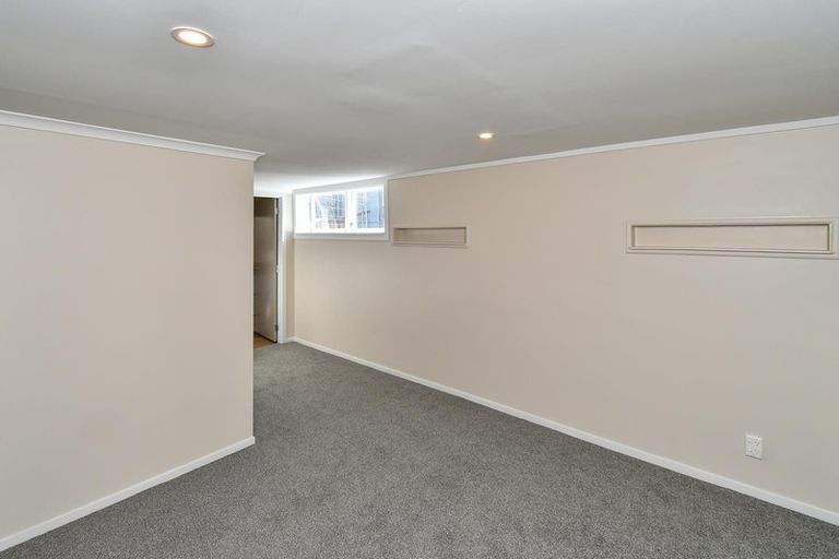 Photo of property in 1/72 Clevedon Road, Papakura, 2110