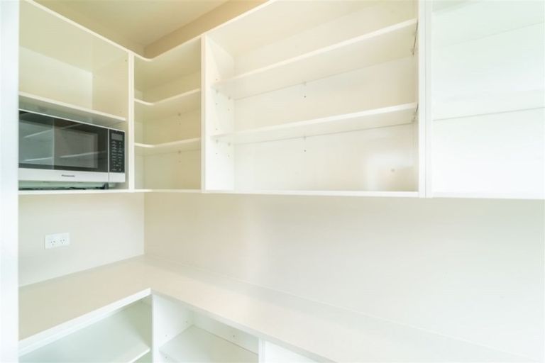 Photo of property in 19 Little Gem Road, Hornby, Christchurch, 8025