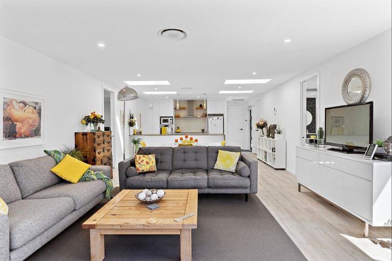 Photo of property in 33 Mcmaster Street, Greytown, 5712