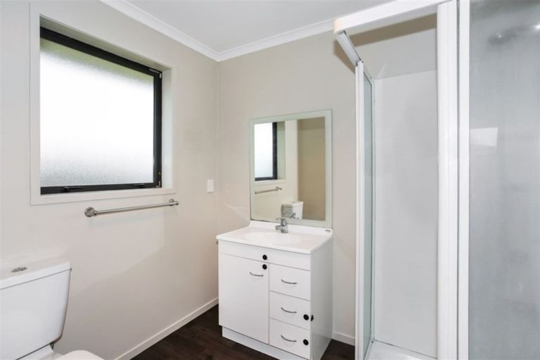 Photo of property in 20 Mcgowan Rise, Tuakau, 2121