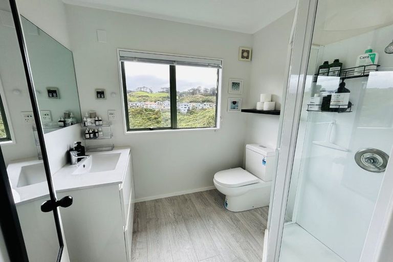 Photo of property in 8 Lingard Grove, Brooklyn, Wellington, 6021