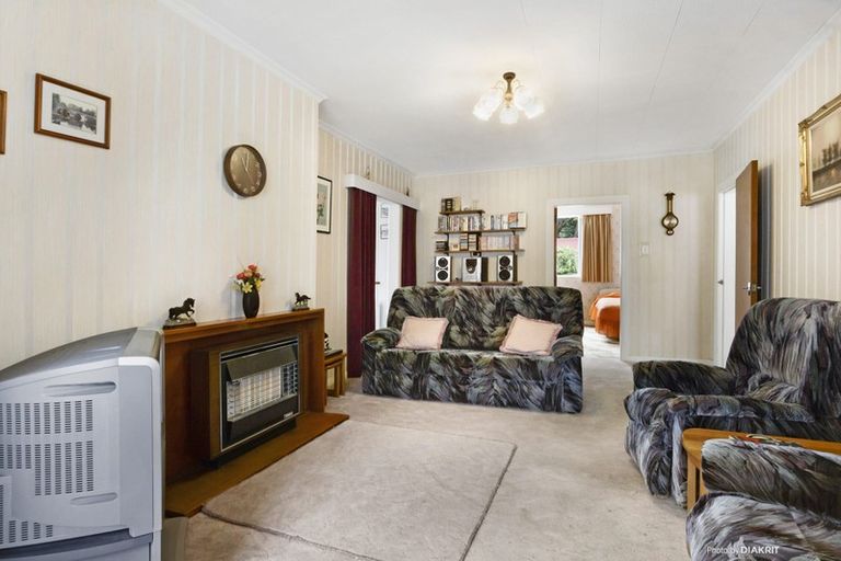 Photo of property in 156a Queens Drive, Lyall Bay, Wellington, 6022