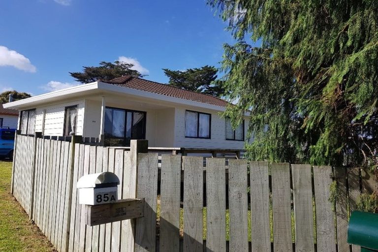 Photo of property in 1/85 Luanda Drive, Ranui, Auckland, 0612