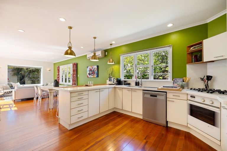 Photo of property in 100 Brookside Terrace, Bryndwr, Christchurch, 8053