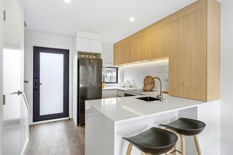 Photo of property in 11/10 Ngaroma House Drive, Hobsonville, Auckland, 0616