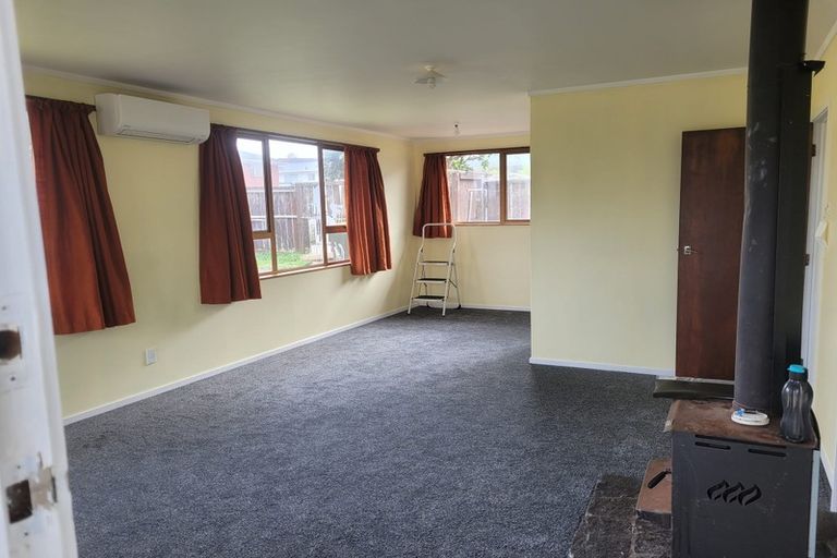 Photo of property in 46 Butterworth Drive, Glendene, Auckland, 0602