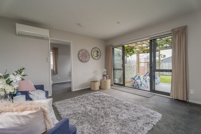 Photo of property in 213 Mark Avenue, Grenada Village, Wellington, 6037