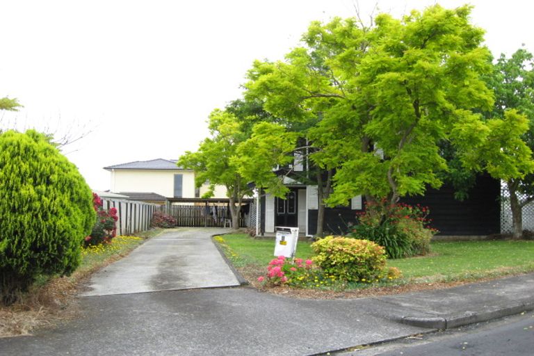 Photo of property in 6 Nadine Place, Mangere Bridge, Auckland, 2022