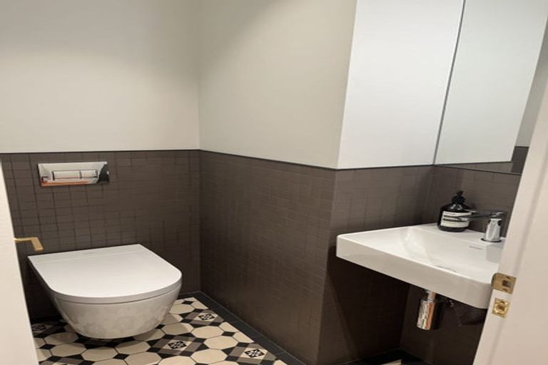 Photo of property in Inverleith Apartments, 306u3 Oriental Parade, Oriental Bay, Wellington, 6011