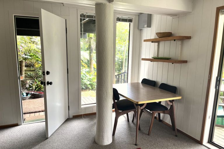 Photo of property in 27 Mceldowney Road, Titirangi, Auckland, 0604