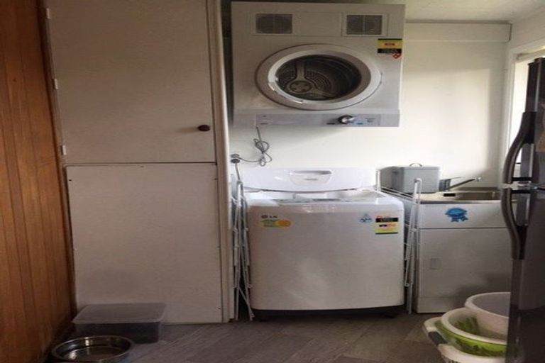 Photo of property in 94 Stanley Road, Glenfield, Auckland, 0629