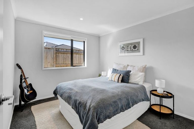 Photo of property in 60 Magnolia Drive, Westown, New Plymouth, 4310