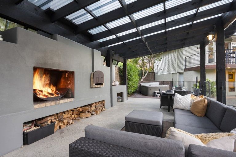 Photo of property in 19 Cremorne Avenue, Hokowhitu, Palmerston North, 4410