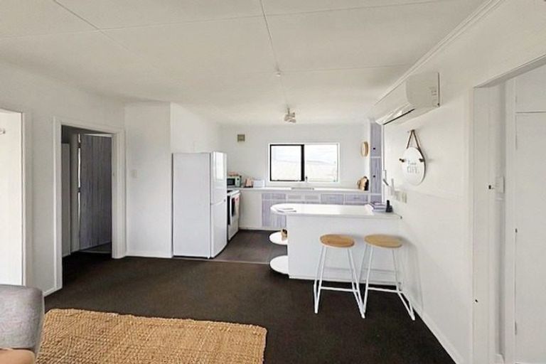 Photo of property in 21 Ocean Beach Street, Foxton Beach, Foxton, 4815